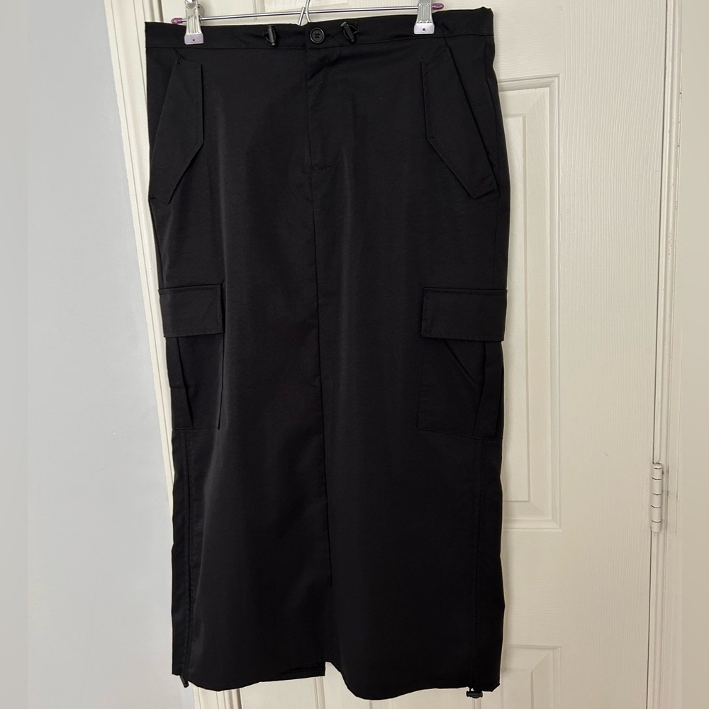 NWOT Lightweight Cargo Parachute Skirt with Pockets, Bungee Ties at Waist, Hem - Picture 6 of 13